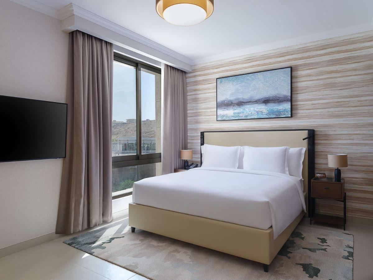 Doubletree By Hilton Muscat Qurum Esterno foto