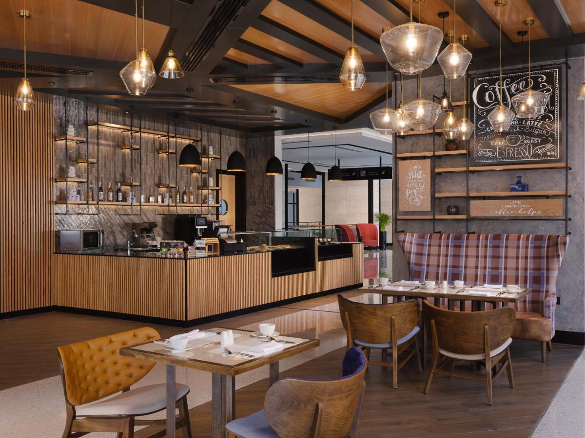 Doubletree By Hilton Muscat Qurum Esterno foto